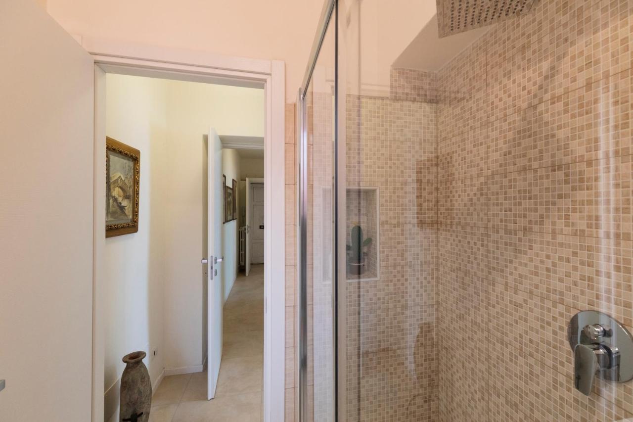 Bicocca Home - 2 Bedrooms ミラノ エクステリア 写真